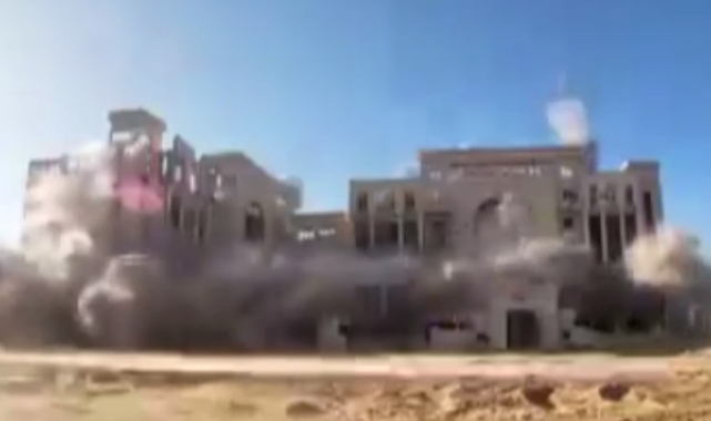 İsrail, Gazze'deki adliye binasını bombaladı!
