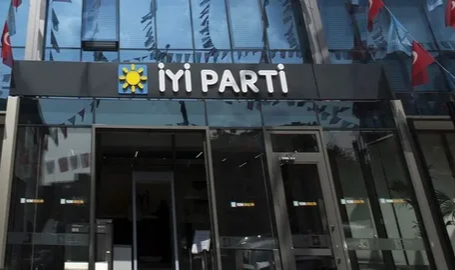 İYİ Parti'de 4 ilçe başkanı görevden alındı!