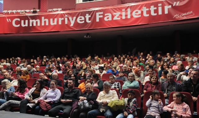 Kamuran’ın Melekleri oyunu izleyici ile buluştu