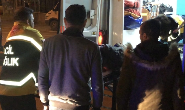 Kamyonet motosiklete çarptı: 2 yaralı