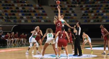 KBSL: İzmit Belediyespor: 72 - Melikgazi Kayseri Basketbol: 76