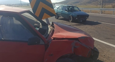 Korkutan kaza! Otomobiller çarpıştı
