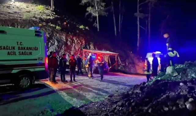 Krom madeninde göçük: 3 işçi mahsur kaldı