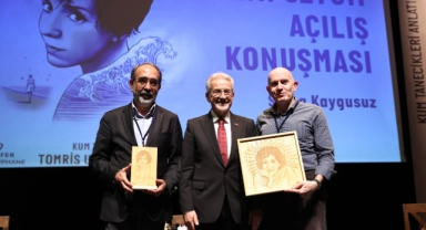 "Kum Tanecikleri Anlatıcısı:Tomris Uyar Sempozyumu" başladı