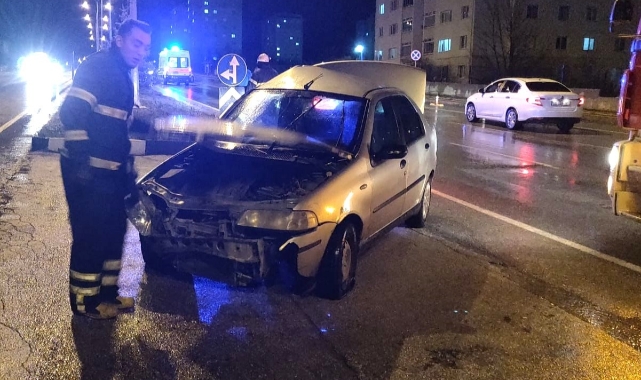Kütahya'da iki otomobil çarpıştı: 2 yaralı