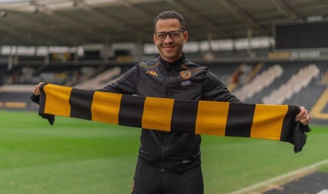 Liam Rosenior, 3 yıl daha Hull City'de