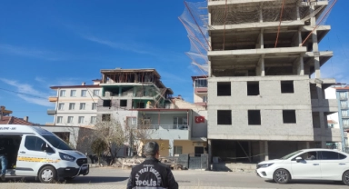 Merdiven boşluğuna düşen işçi hayatını kaybetti