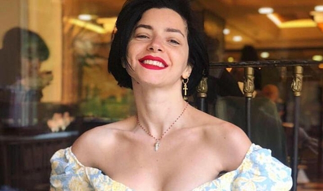 Merve Boluğur ülkeyi terk ediyor!