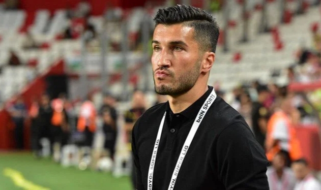 Nuri Şahin Antalyaspor'dan ayrıldı
