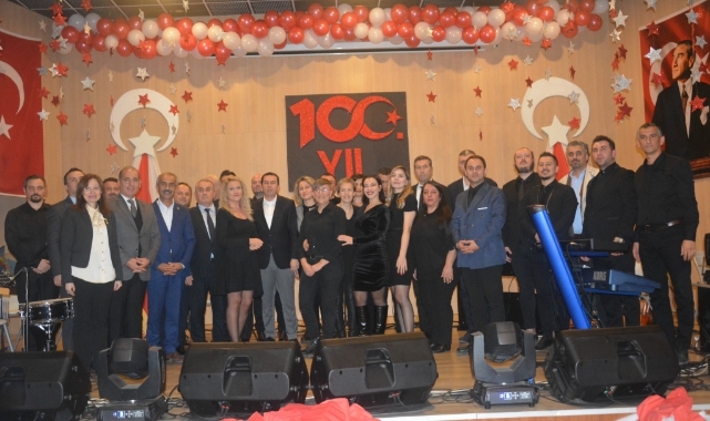Öğretmenlerden Cumhuriyet'in 100'üncü yılına özel konser
