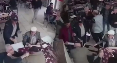 Okey masasında birbirine giren dedeler barıştı