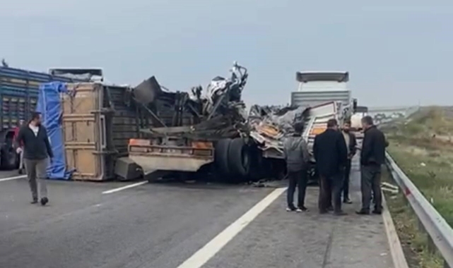 Osmaniye'de kamyon TIR'a arkadan çarptı: 1 ölü