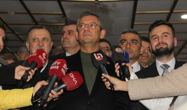 Özel'den Fenerbahçe ve Galatasaray'a tebrik