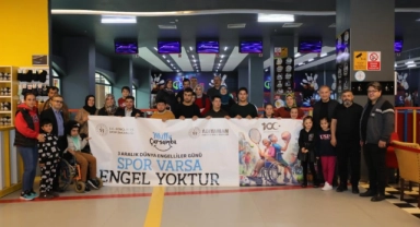 Özel sporcular bowling oynayarak eğlendi