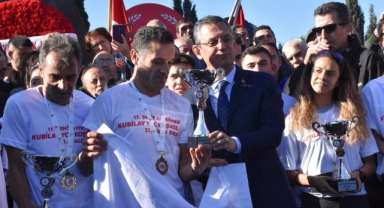Özgür Özel, Şehit Asteğmen Kubilay anmasına katıldı