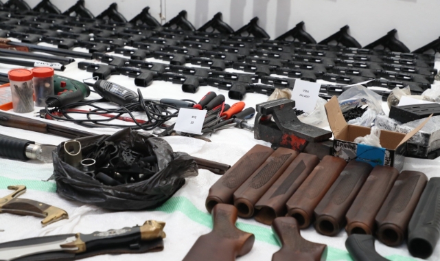 Silah kaçakçılarına "Kafes" operasyonu: Cephanelik ele geçirildi