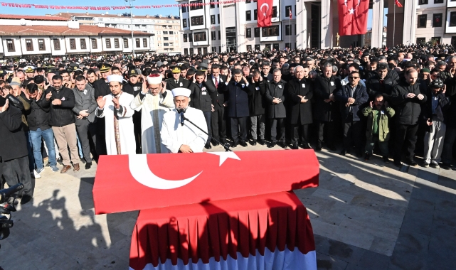 Sinop şehidini gözyaşlarıyla uğurladı