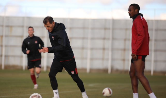 Sivasspor’da Başakşehir maçı hazırlıkları başladı