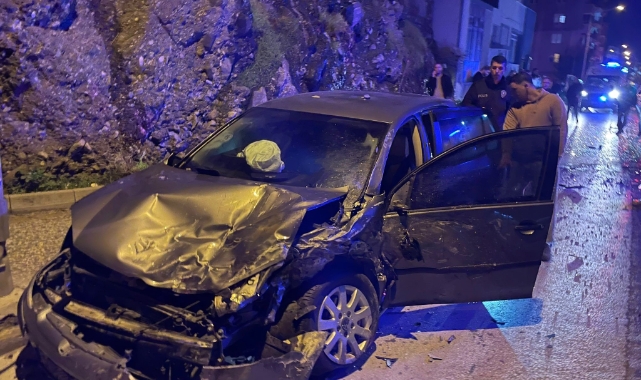 Söke'de iki otomobil çarpıştı! 7 yaralı