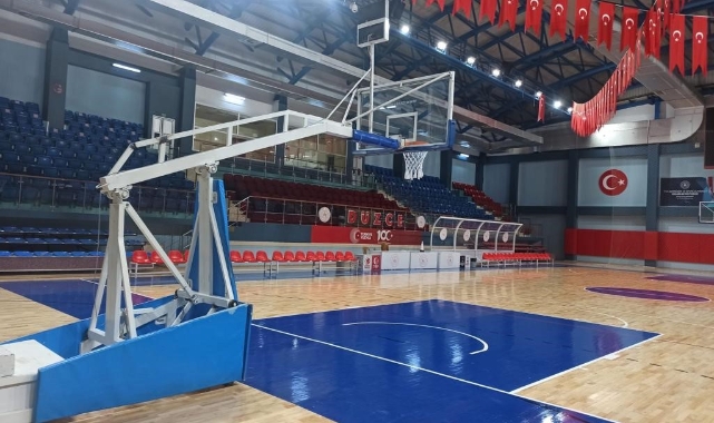 Spor salonlarının parkeleri değişti