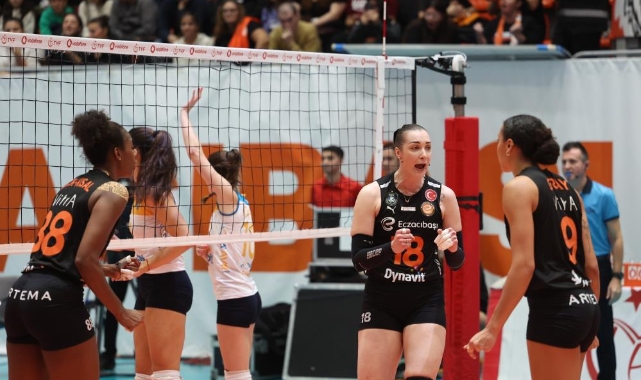 Sultanlar Ligi : Eczacıbaşı Dynavit: 3 - PTT: 0