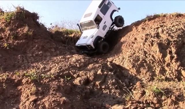 Takla atan off-road araçları yürekleri ağza getirdi