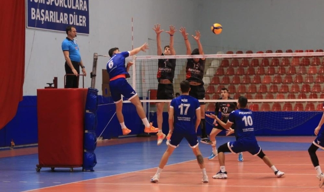 TVF Erkekler Voleybol 1. Ligi: Kocaeli Büyükşehir Belediye Kağıtspor: 3 - Ziraat Bankkart: 0