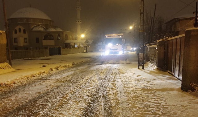 Van'da karla mücadele başladı