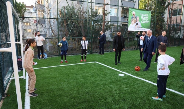 Yavuz Sultan Mahallesine futbol sahası