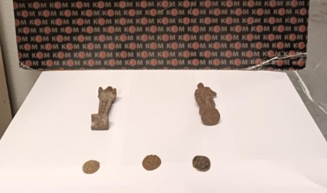 13. yüzyıla ait heykelleri satamadan yakalandı