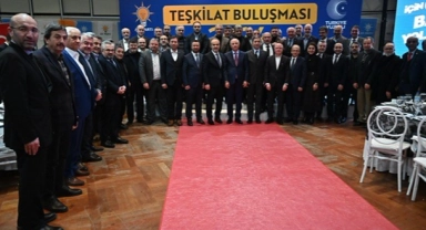 AK Parti, Bursa'da kuruluş ruhuyla sahaya iniyor