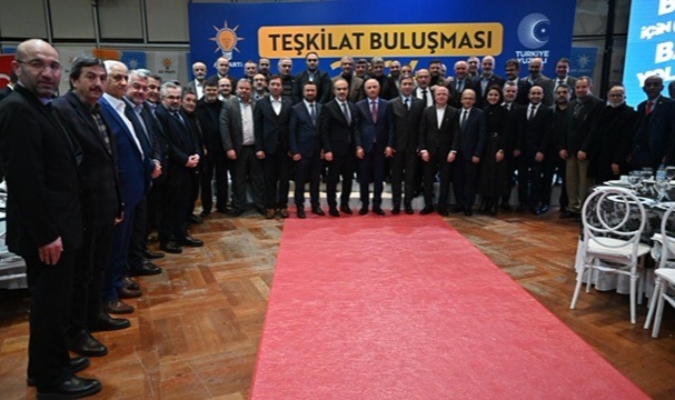 AK Parti, Bursa'da kuruluş ruhuyla sahaya iniyor