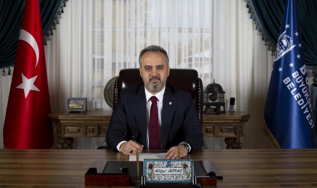 Alinur Aktaş Kimdir ?