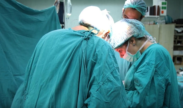Anne ve bebek aynı rahimden dünyaya geldi