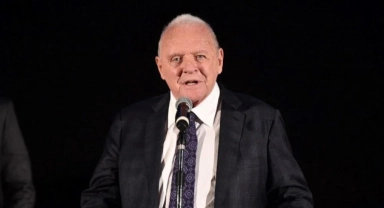Anthony Hopkins hayatını kaleme alıyor