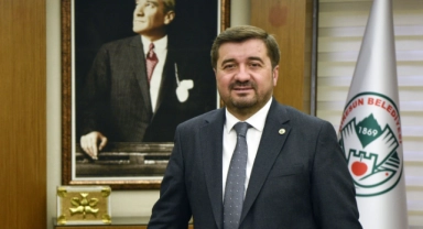 Aytekin Şenlikoğlu kimdir?