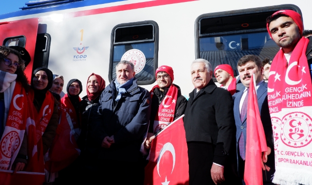 Bakan Bak: Gençlerimize geçmişimizi iyi anlatmalıyız