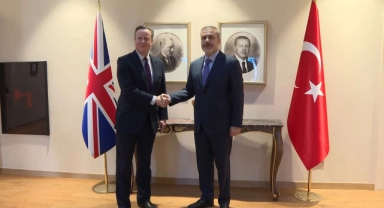 Bakan Fidan, Cameron ile bir araya geldi!