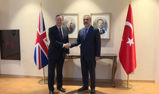 Bakan Fidan, Cameron ile bir araya geldi!