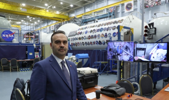 Bakan Kacır, Nasa’nın Uzay Merkezi’ni ziyaret etti