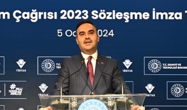 Bakan Kacır, Türkiye'nin uydu, roket ve insanlı uzay misyonu projelerini paylaştı