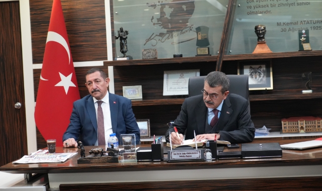 Bakan Tekin, Kastamonu'da ziyaretlerde bulundu