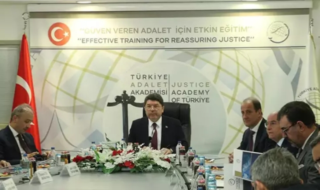 Bakan Tunç'tan 'Yargı Reformu Strateji Belgesi' açıklaması