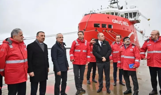 Bakan Uraloğlu dev lojistik merkezinde incelemeler yaptı
