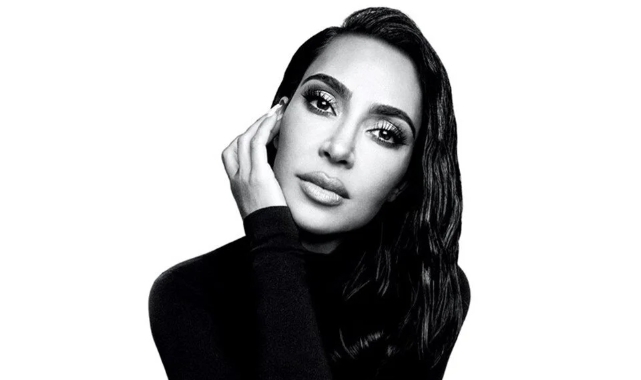 Balenciaga'nın yeni marka elçisi Kim Kardashian oldu
