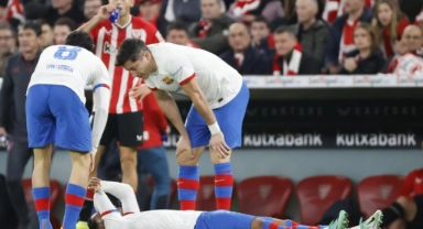 Barcelona'da, Alejandro Balde ameliyat olacak