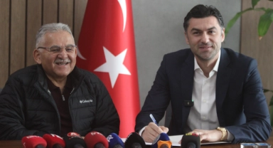 Burak Yılmaz, Kayserispor'a imzayı attı