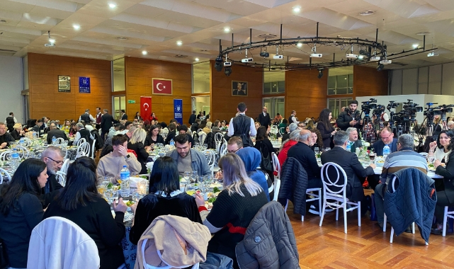 Bursa Büyükşehir Belediye Başkanı Alinur Aktaş basın mensuplarıyla buluştu
