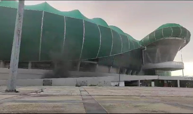 Bursa'da 100. Yıl Atatürk Stadyumu'nda yangın!