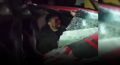 Bursa’da feci kaza! Araçta sıkışıp kaldı